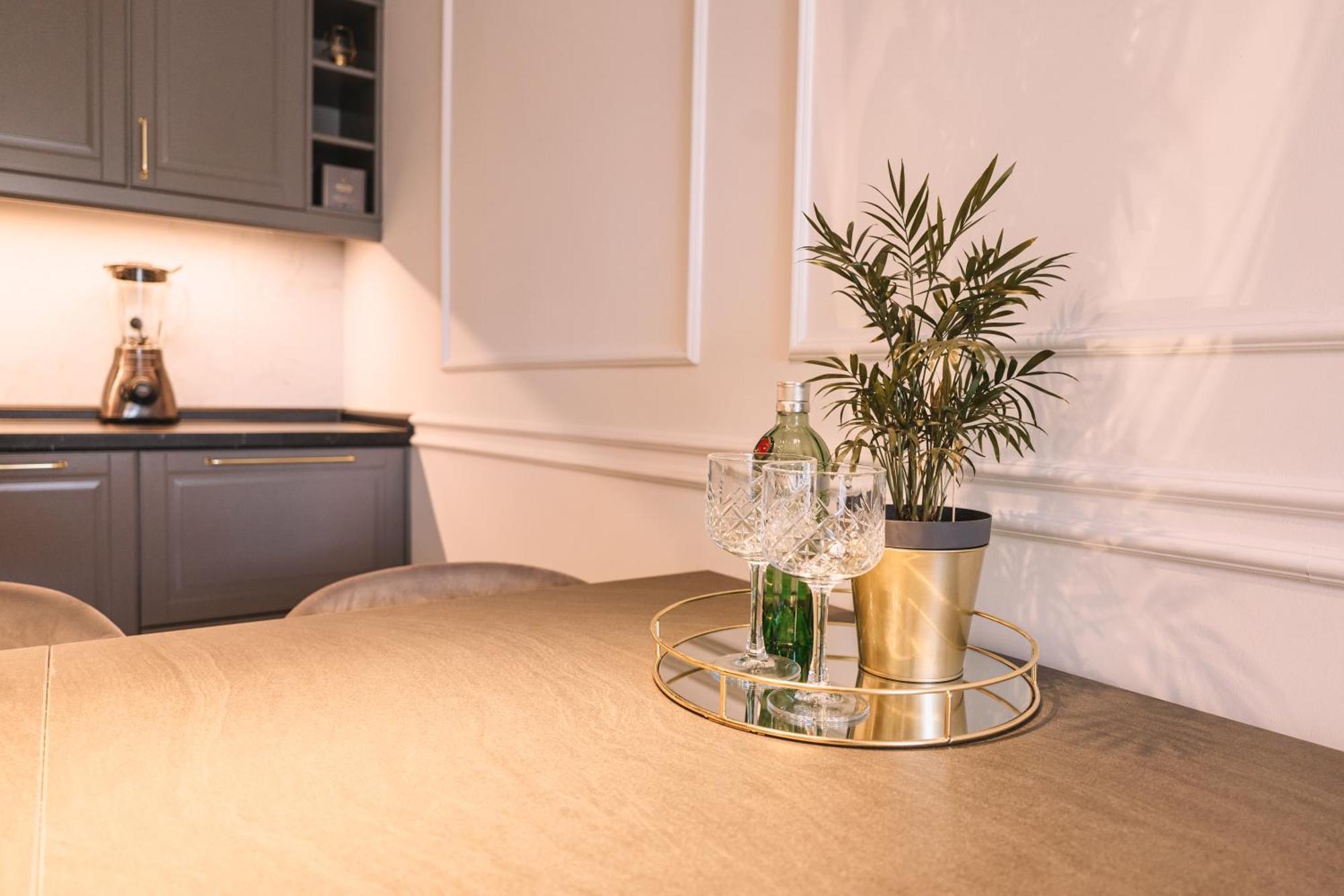 Flexible Selfcheckins 66 - Zagreb - Loggia - 80M2 - New - Luxury - Garage - 2 Bedrooms Экстерьер фото
